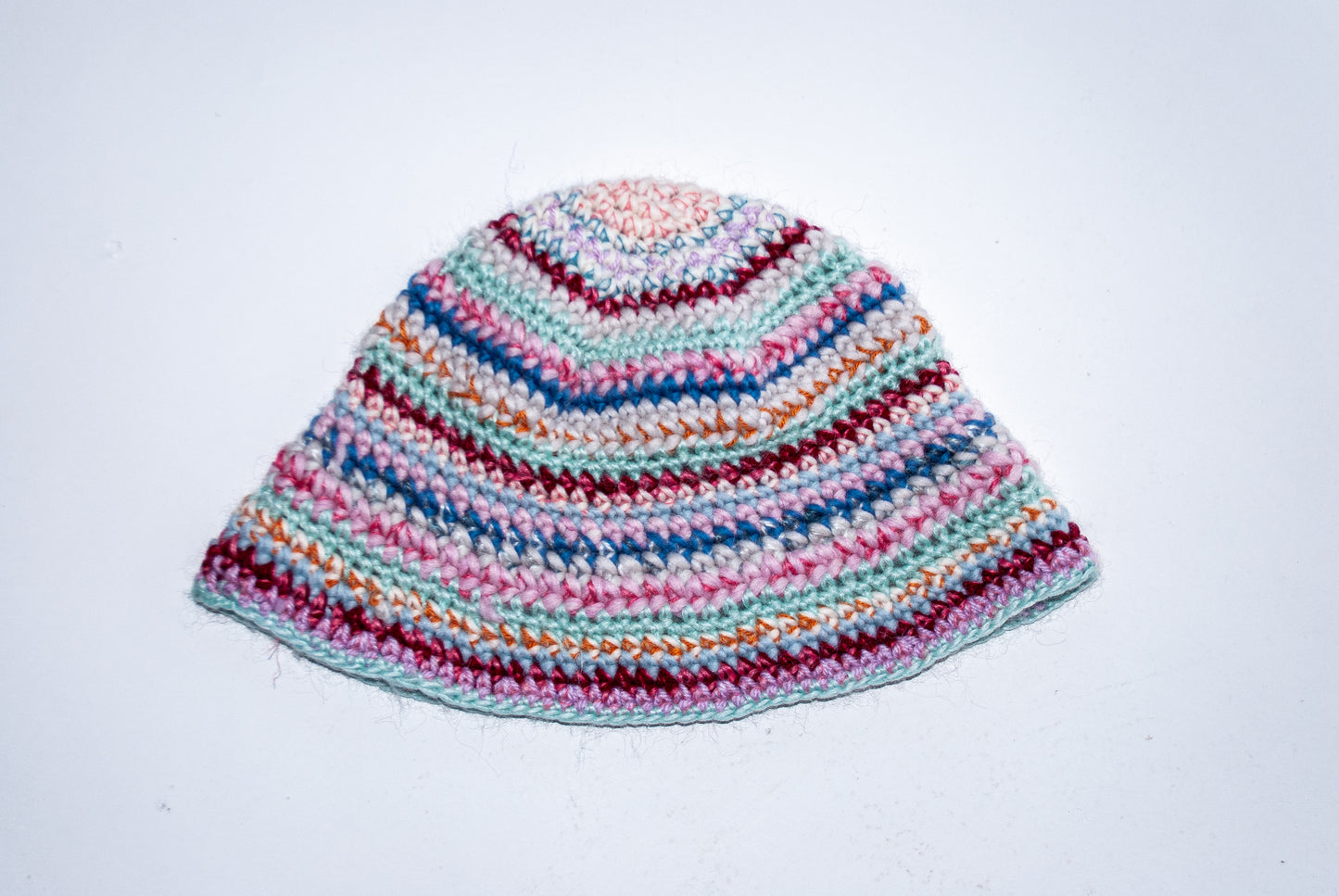 Crochet hat: Leftover wool yarn