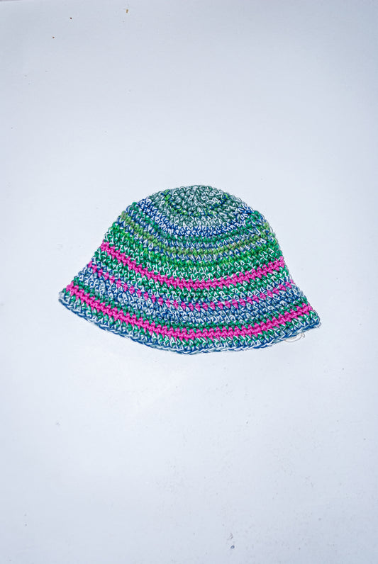 Crochet Hat: Leftover-yarn